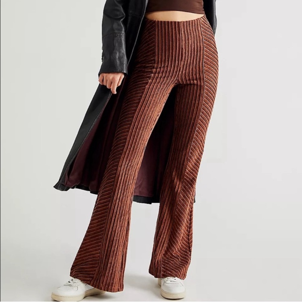 Free People Slim Pull On Velvet Flare Pants XS brown